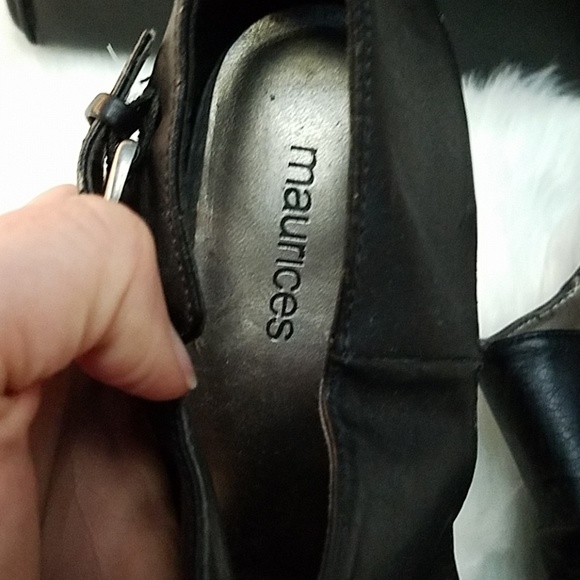 Never worn heels - Picture 2 of 3